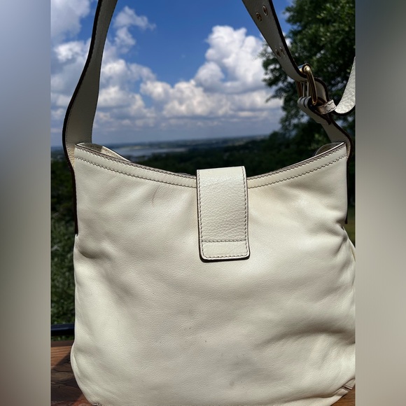 EUC Marc Jacobs Leather Shoulder Bag - Picture 3 of 17